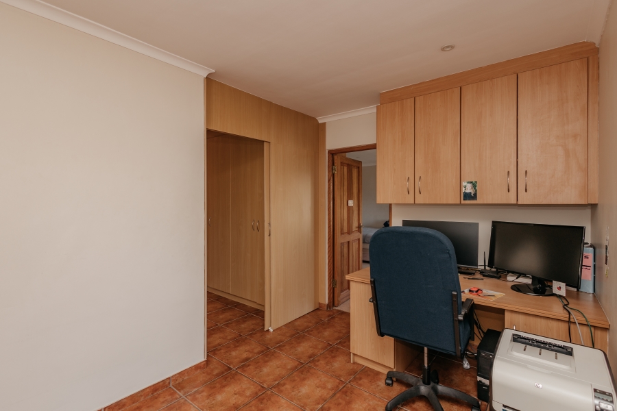 4 Bedroom Property for Sale in Welgedacht Western Cape